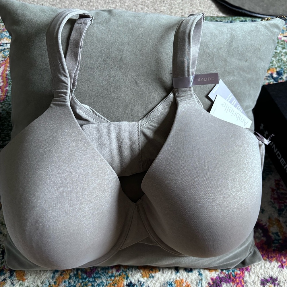 Ambrielle underwire, full-coverage bra size 44DDD